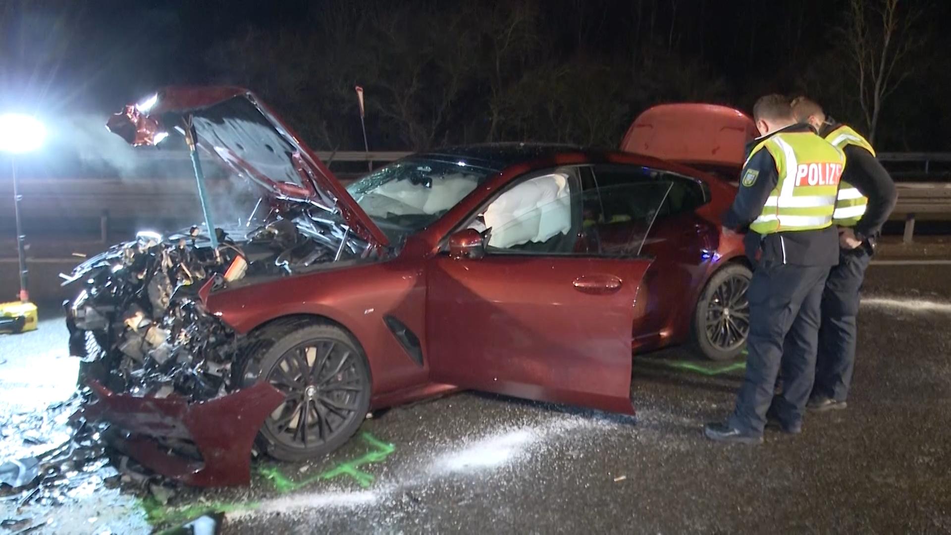 Betrunkener Geisterfahrer kracht mit BMW in Kleinwagen Horror-Unfall auf der A620 bei Saarlouis