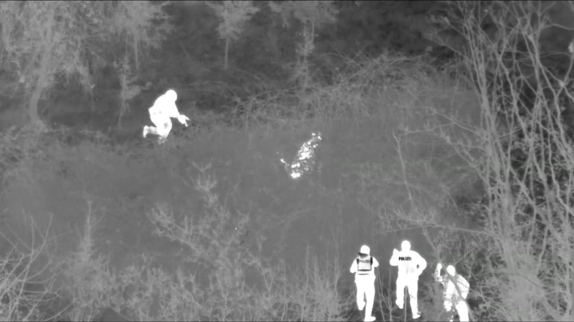 Die Polizei schnappt drei Männer nach wilder Verfolgungsjagd Dank Wärmebild-Kamera