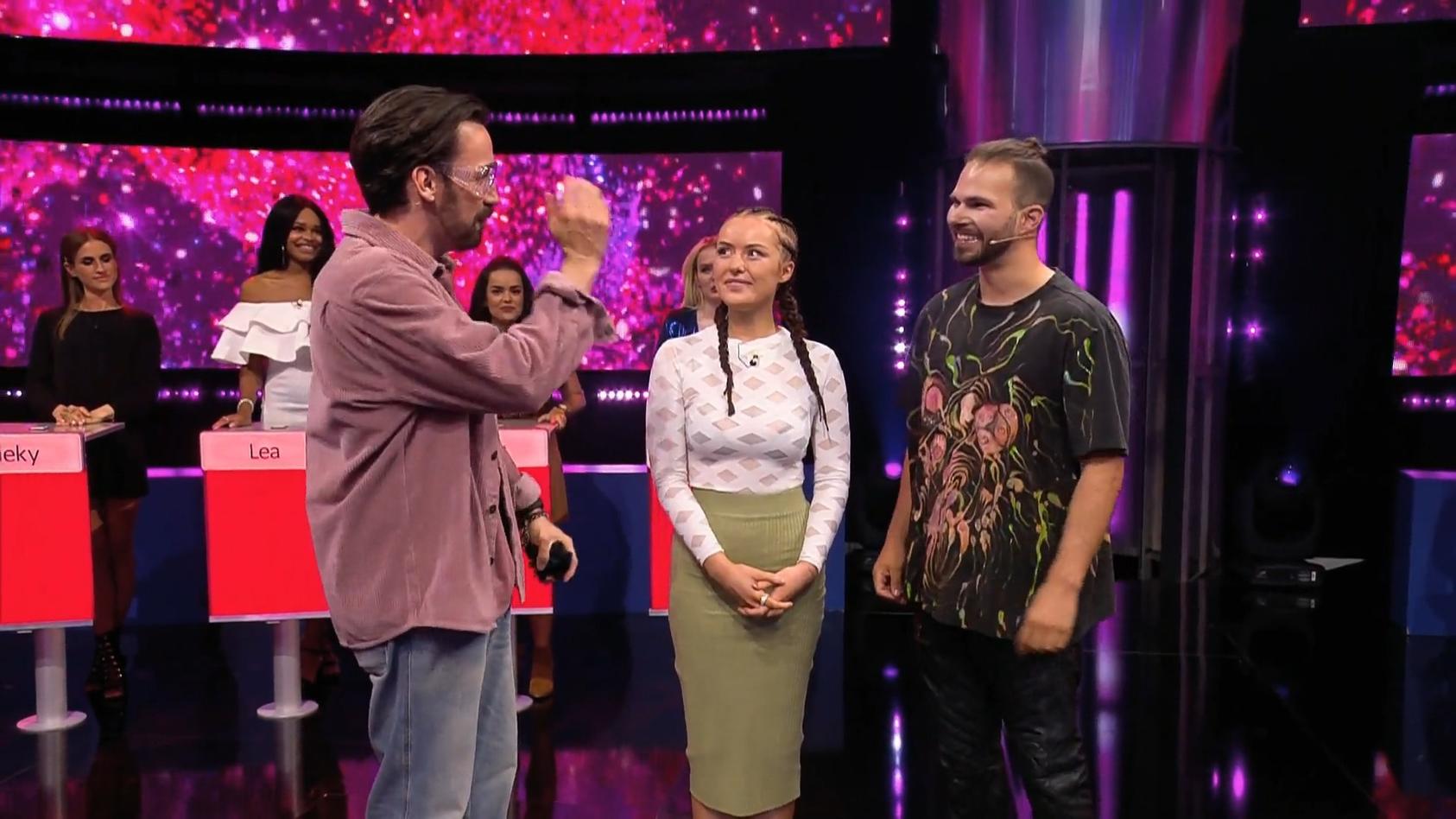 Total happy! DJ Edgar findet DJane Nena Take Me Out: Liebe UND Karriere gesichert?