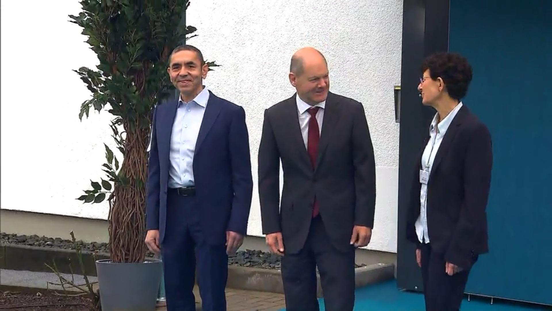 Olaf Scholz zu Besuch bei Biontech Der Kanzler und der Impfstoff-Gigant