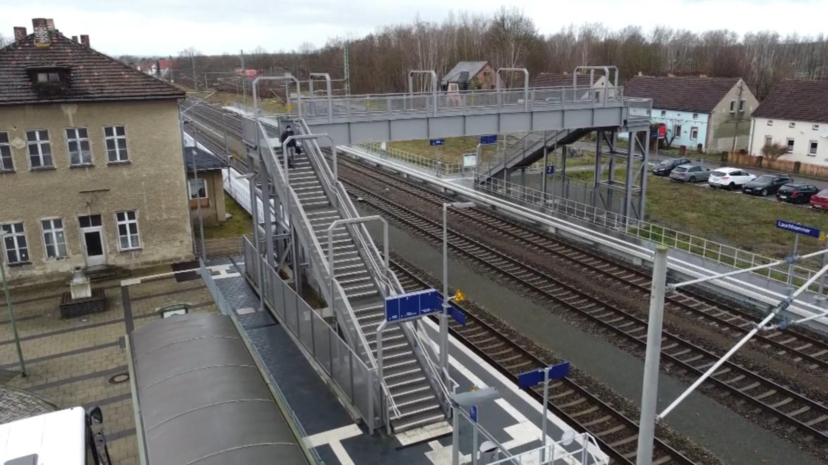 Nach Sanierung alles noch schlimmer? Bahnhof in Lauchhammer