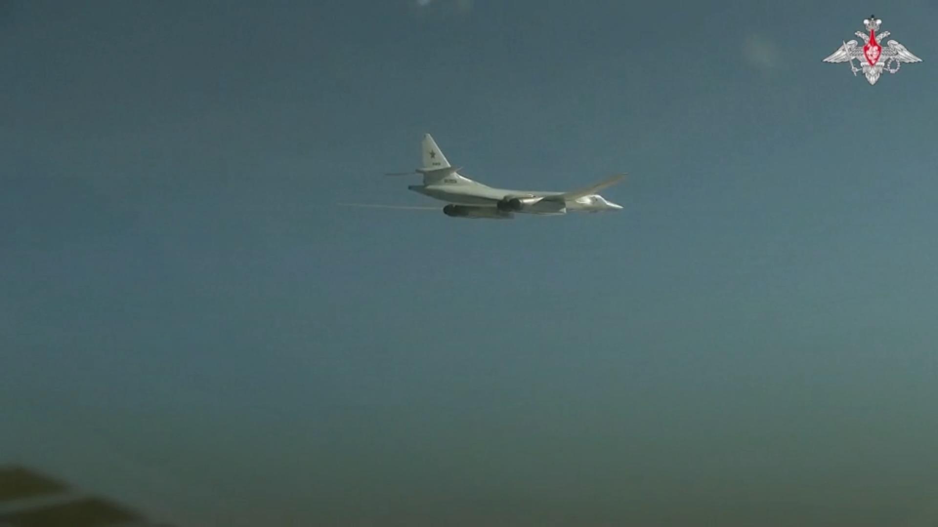 Kreml zeigt russische Bomber üb 