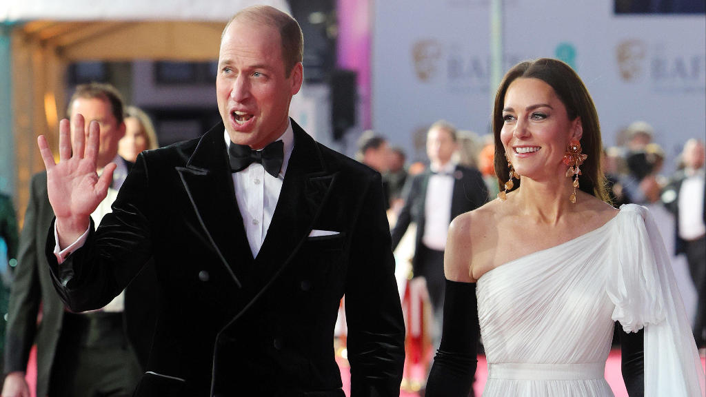 Hier gibt Kate ihrem William einen frechen Po-Klaps Intimer Moment bei den BAFTAs
