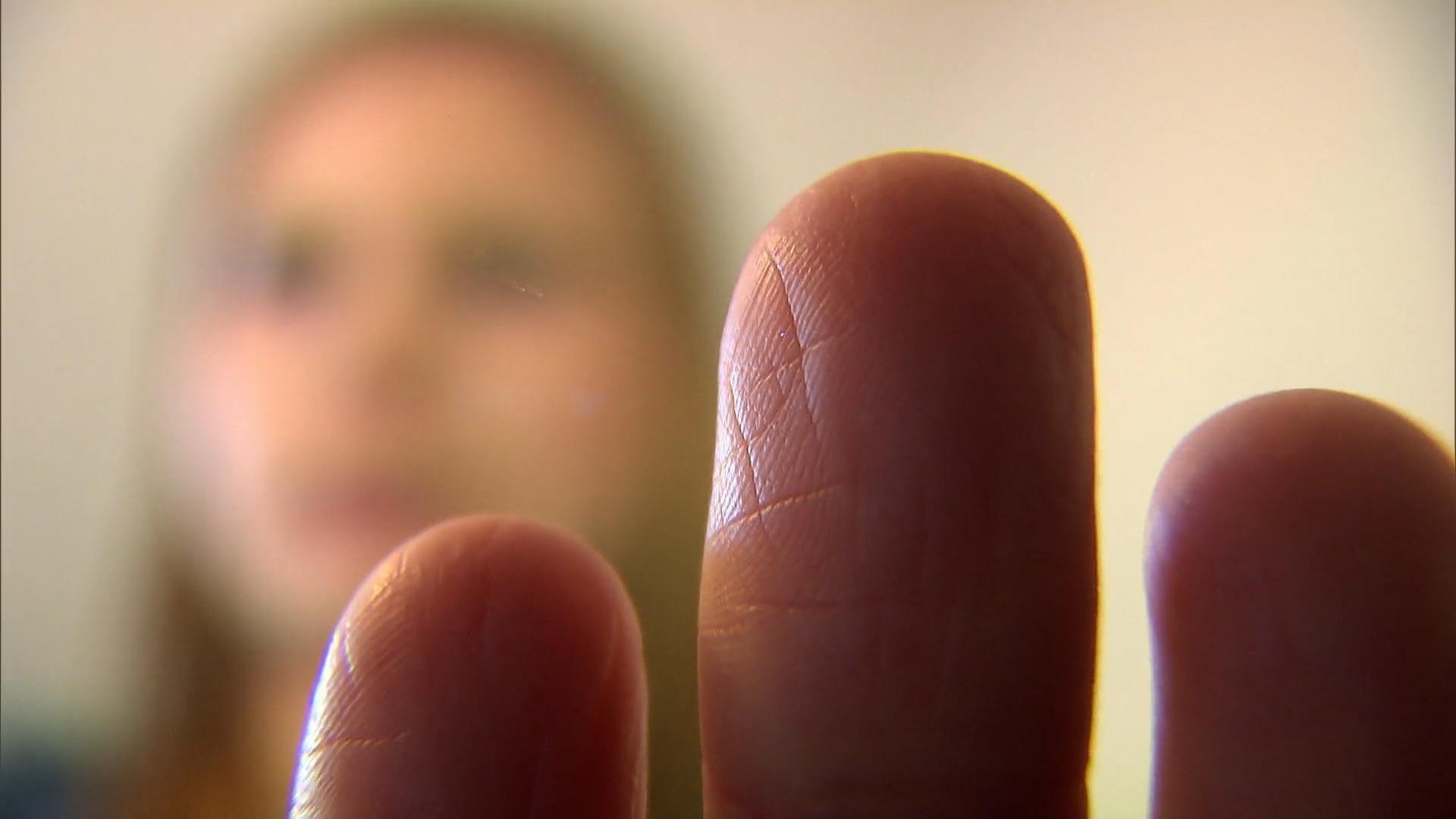 Il cancro al seno identificato da un ricercatore di impronte digitali crea scalpore