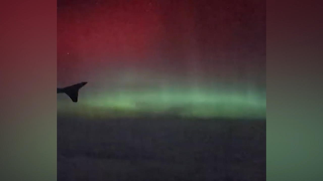 Pilot dimmt Licht – damit alle die Polarlichter sehen können Atemberaubende Sicht!