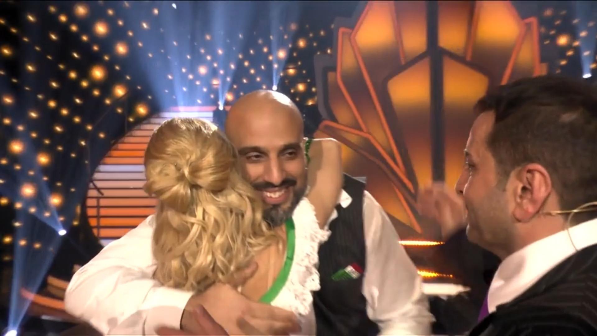 Abdul Karim: Danza dopo lo spettacolo 2 "Balliamo"-una guardia