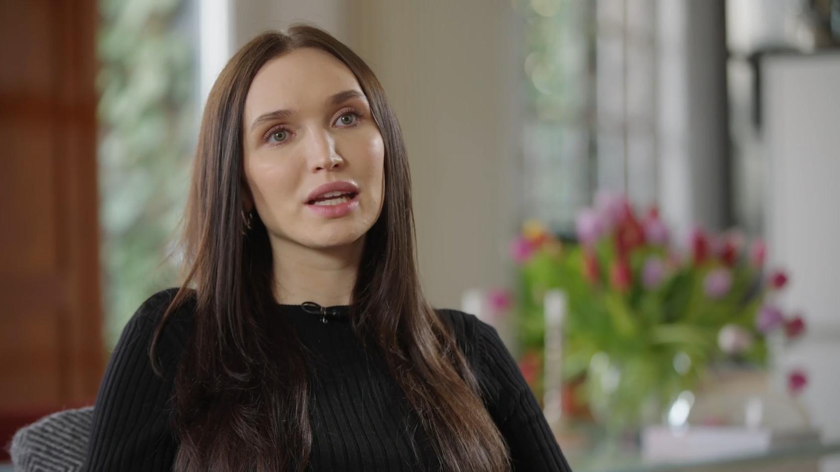 Endlich schwanger: Trotzdem hagelt es Kritik Model Anna Adamyan