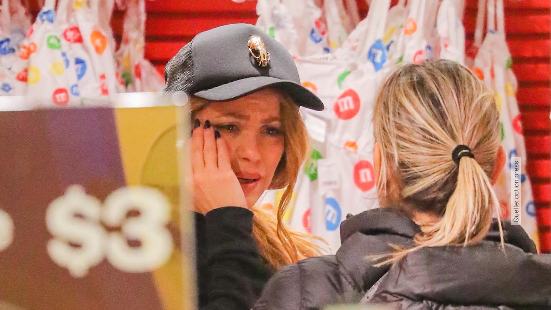 Shakira weint in der Öffentlichkeit Trennungsschmerz?