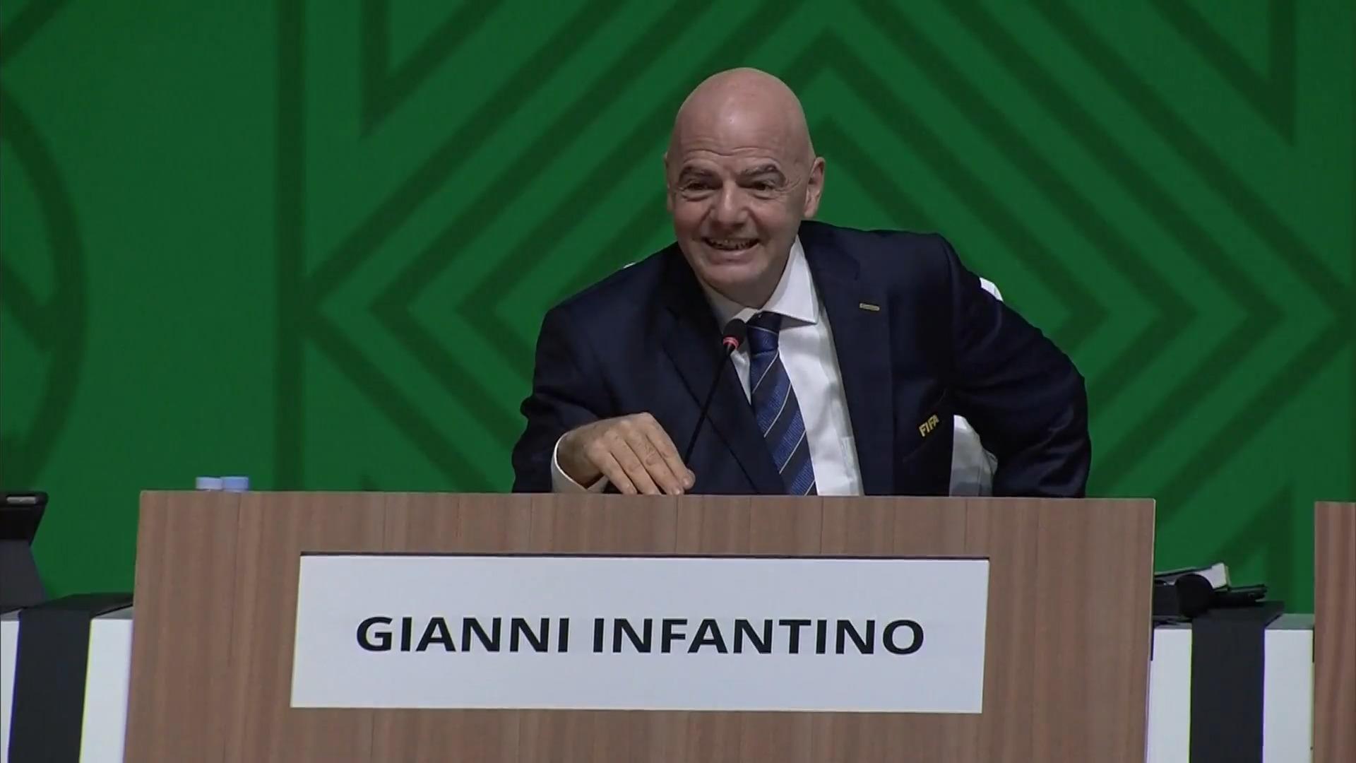 FIFA-Präsident Infantino liebt alle - auch die Kritiker Auch ohne DFB-Unterstützung erneut gewählt