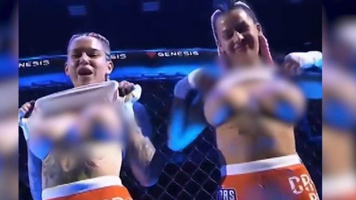 MMA-Kämpferinnen ziehen im Ring blank Hier fliegen Oberteile statt Fäuste!