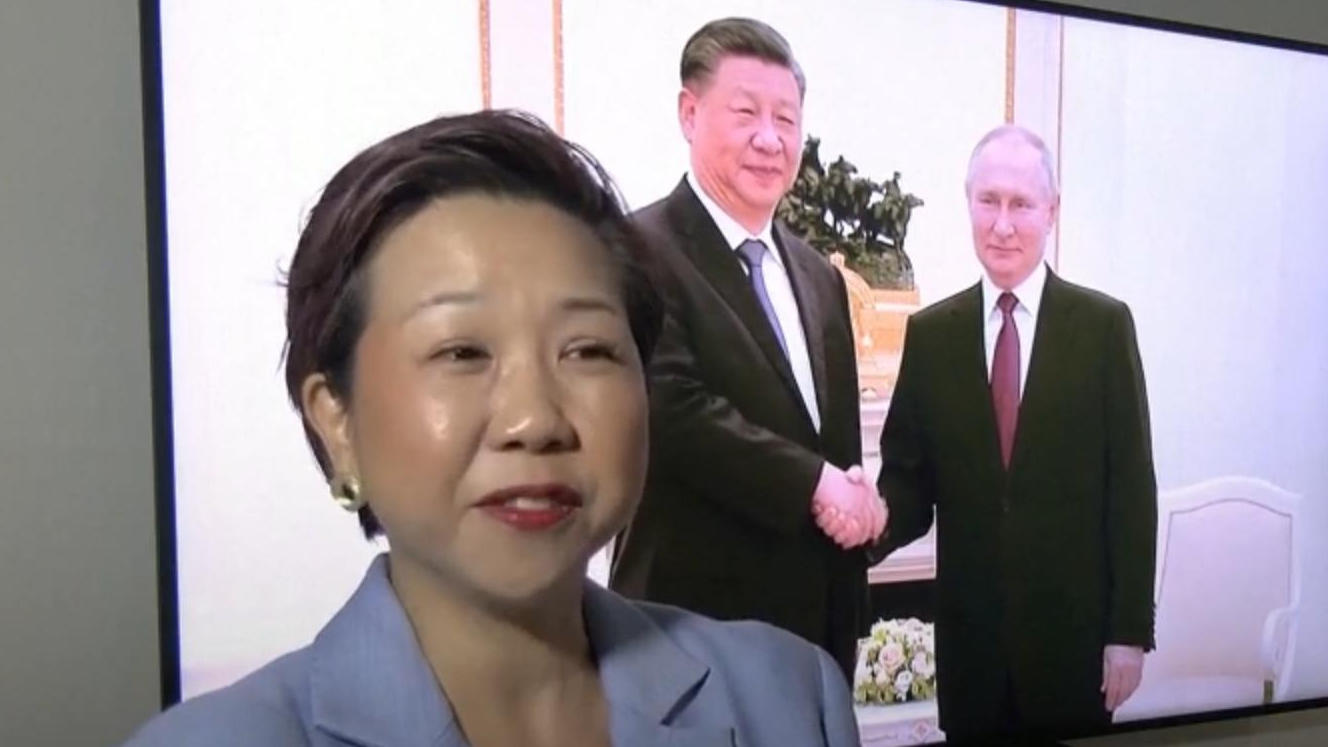 Xi und Putin wollen zeigen: "Wir sind entspannt" Expertin analysiert Auftritt