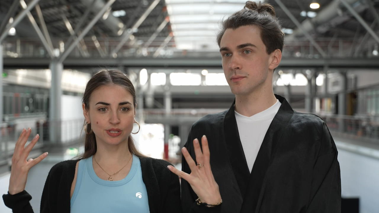 Jetzt äußern sich Ekaterina Leonova und Timon Krause Tacheles nach Munkel-Kuss