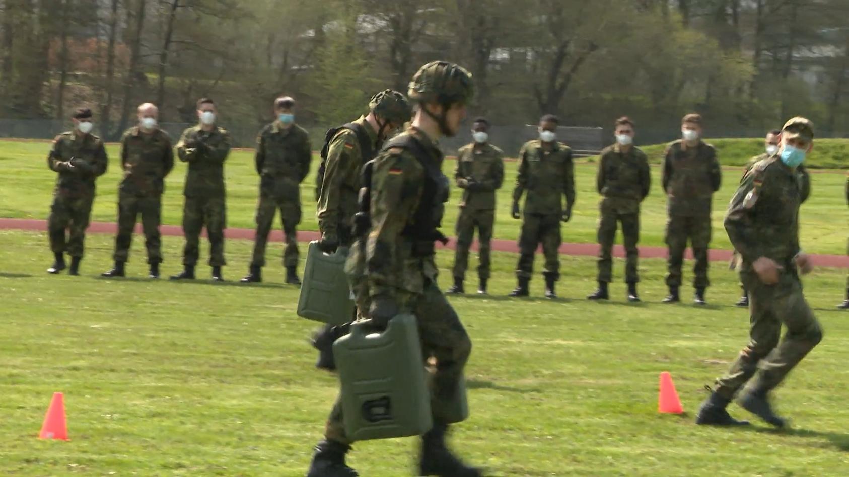 Impflicht In Der Bundeswehr - Streitkräfte Halten Regel Aufrecht