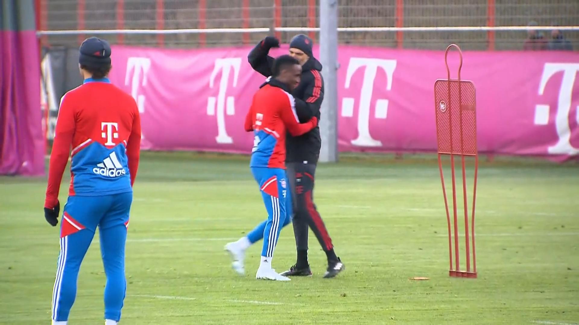 So lief Tuchels erstes Training beim FC Bayern Gleich mal abgeschossen!