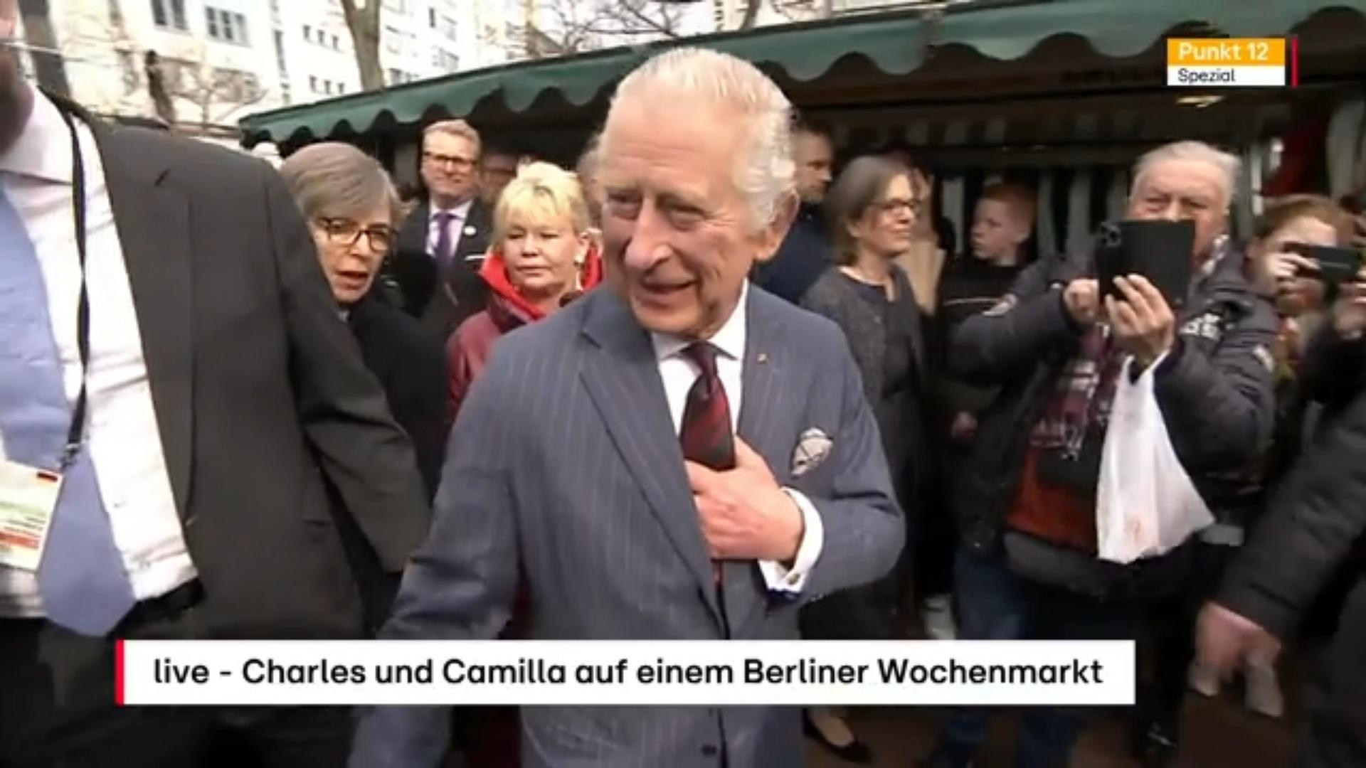 König Charles tummelt sich hautnah durch den Markt "Er möchte nicht ein abgehobener König sein."