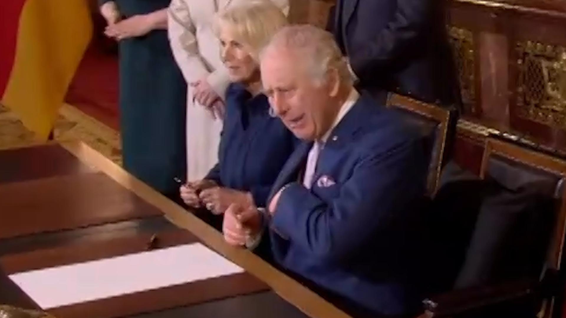 Charles lehnt Hamburger Stift ab Nächster Füller-Fauxpax?!