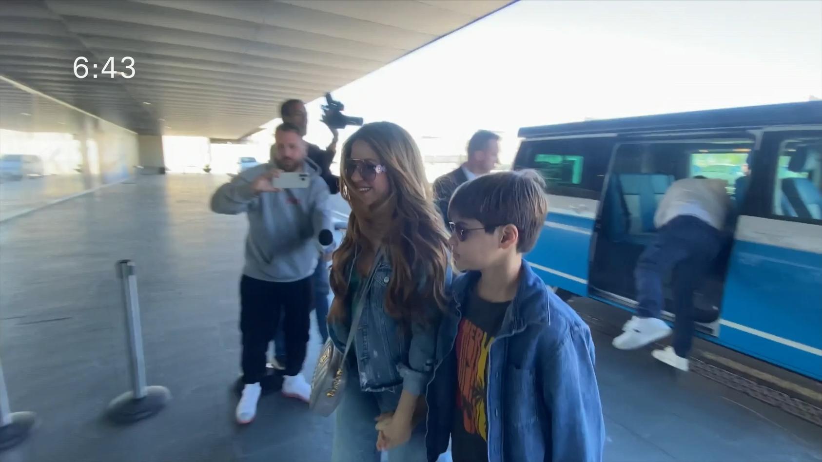 Shakira se va de España y se lleva a los niños con ella