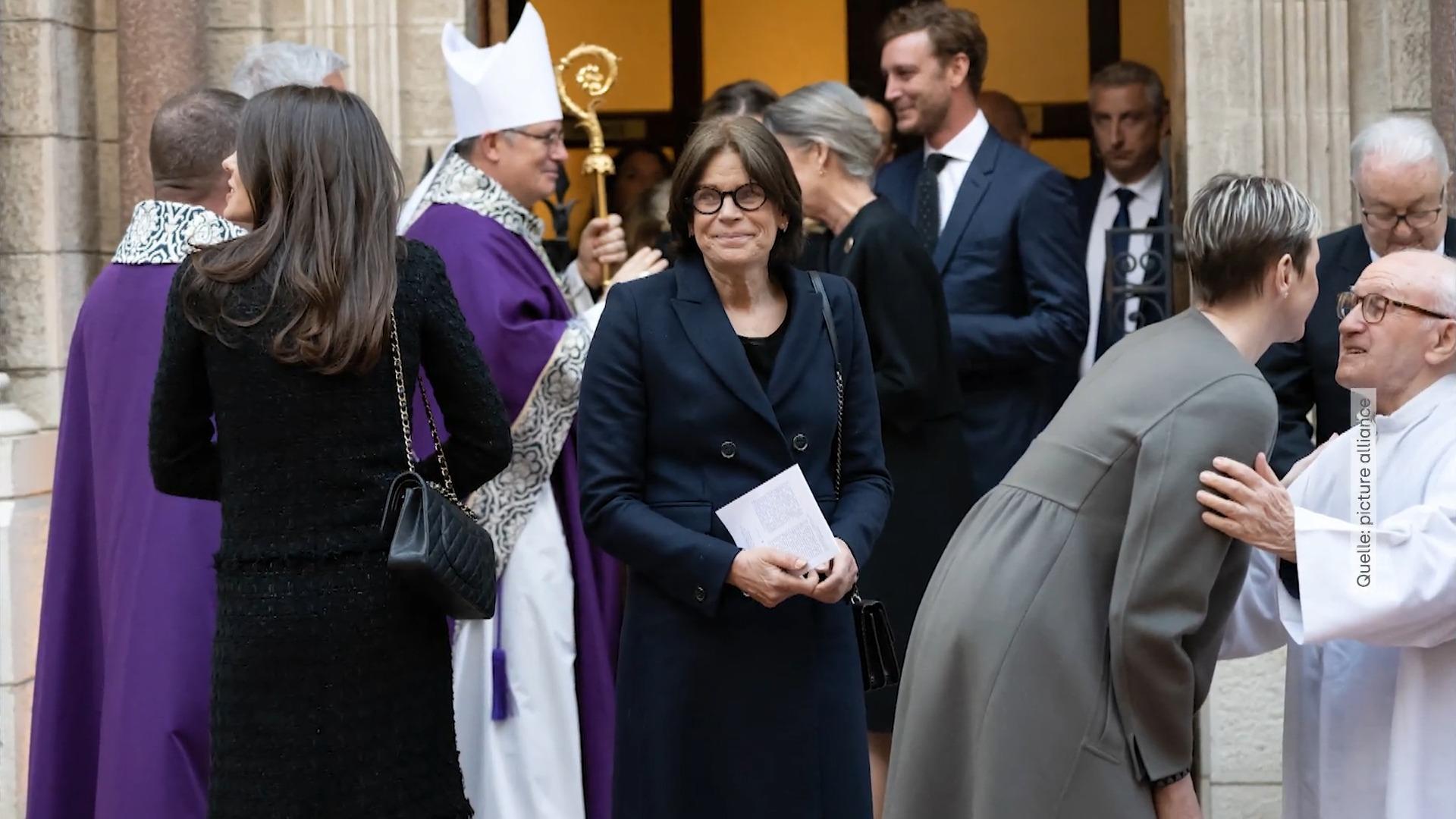 Prinzessin Stéphanie von Monaco strahlt Erster Auftritt als Oma