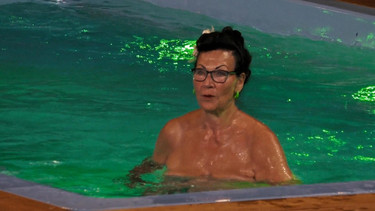Ungewollte Nacktszene bei "Kampf der Realitystars": -Text * "Uschi, wir
