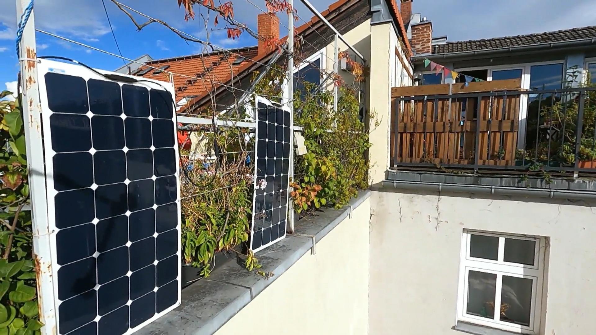 Tak działają mini elektrownie słoneczne na balkonach