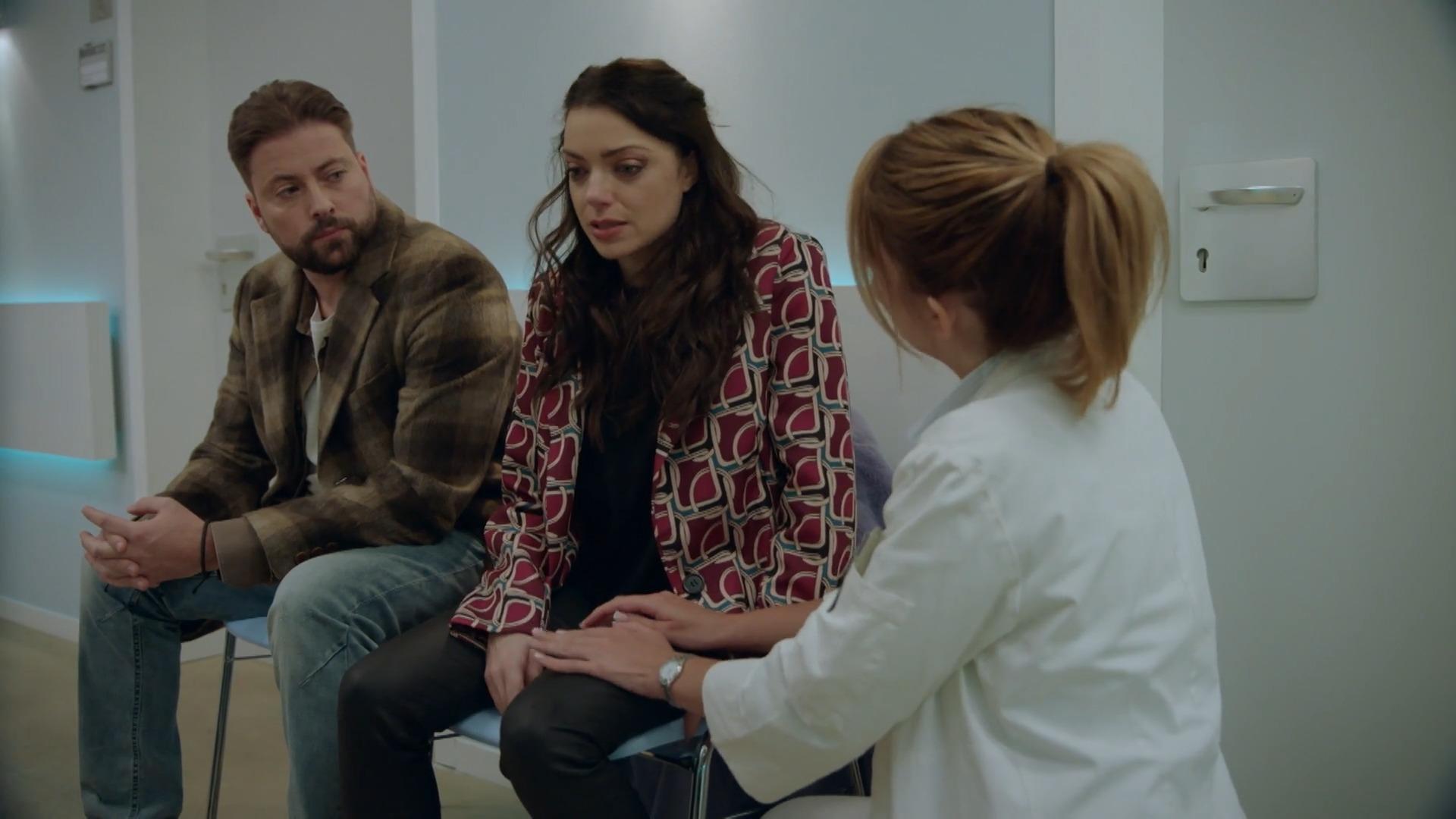 Emily ist schockiert von Saschas Unfall GZSZ-Folge 7747 vom 17. April 2023