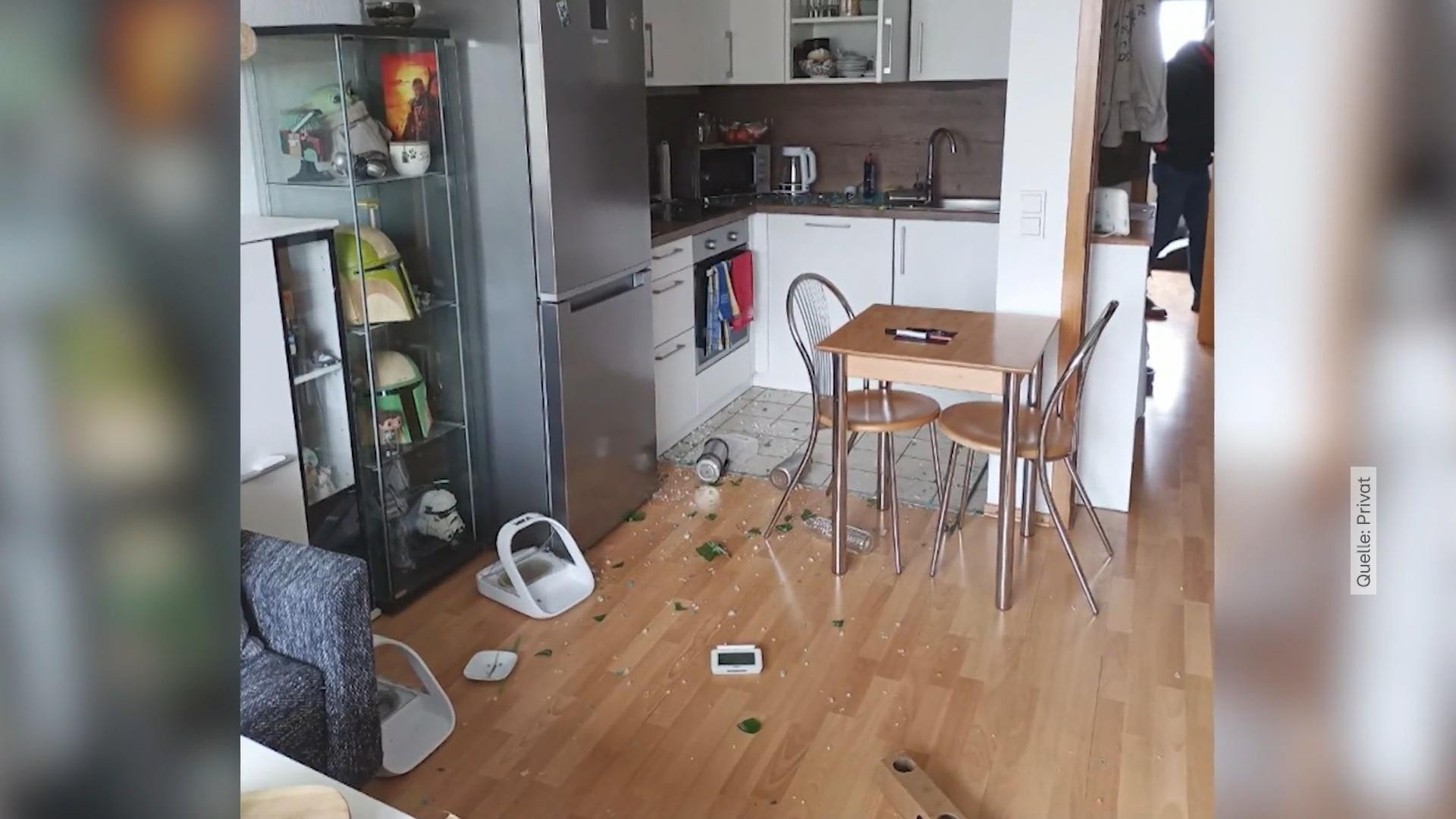 Zerstörungen an Wohnhäusern nach Bombensprengung 