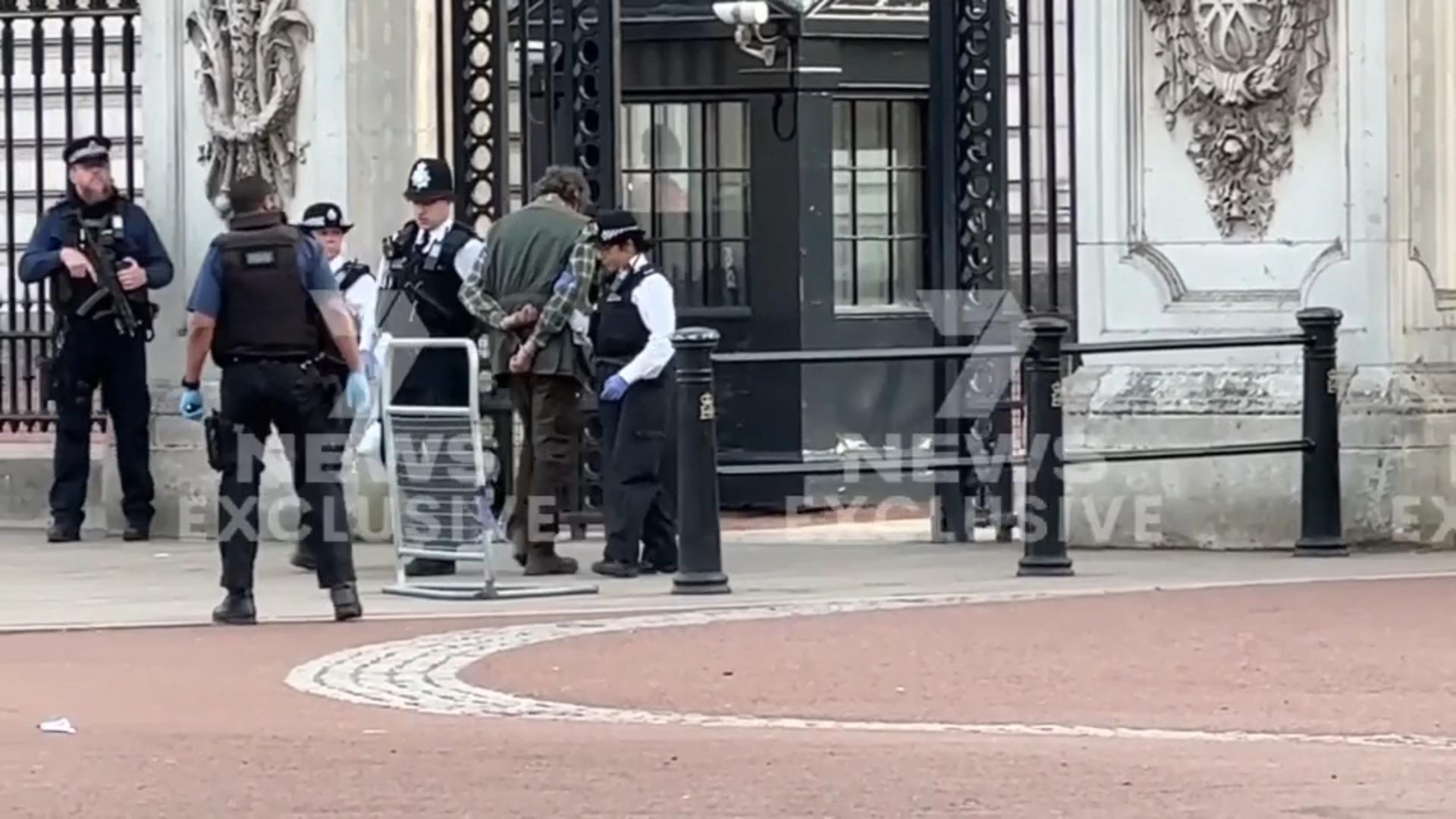 Explosion in der Nähe des Buckingham-Palasts - Festnahme! Aufruhr kurz vor der Krönung