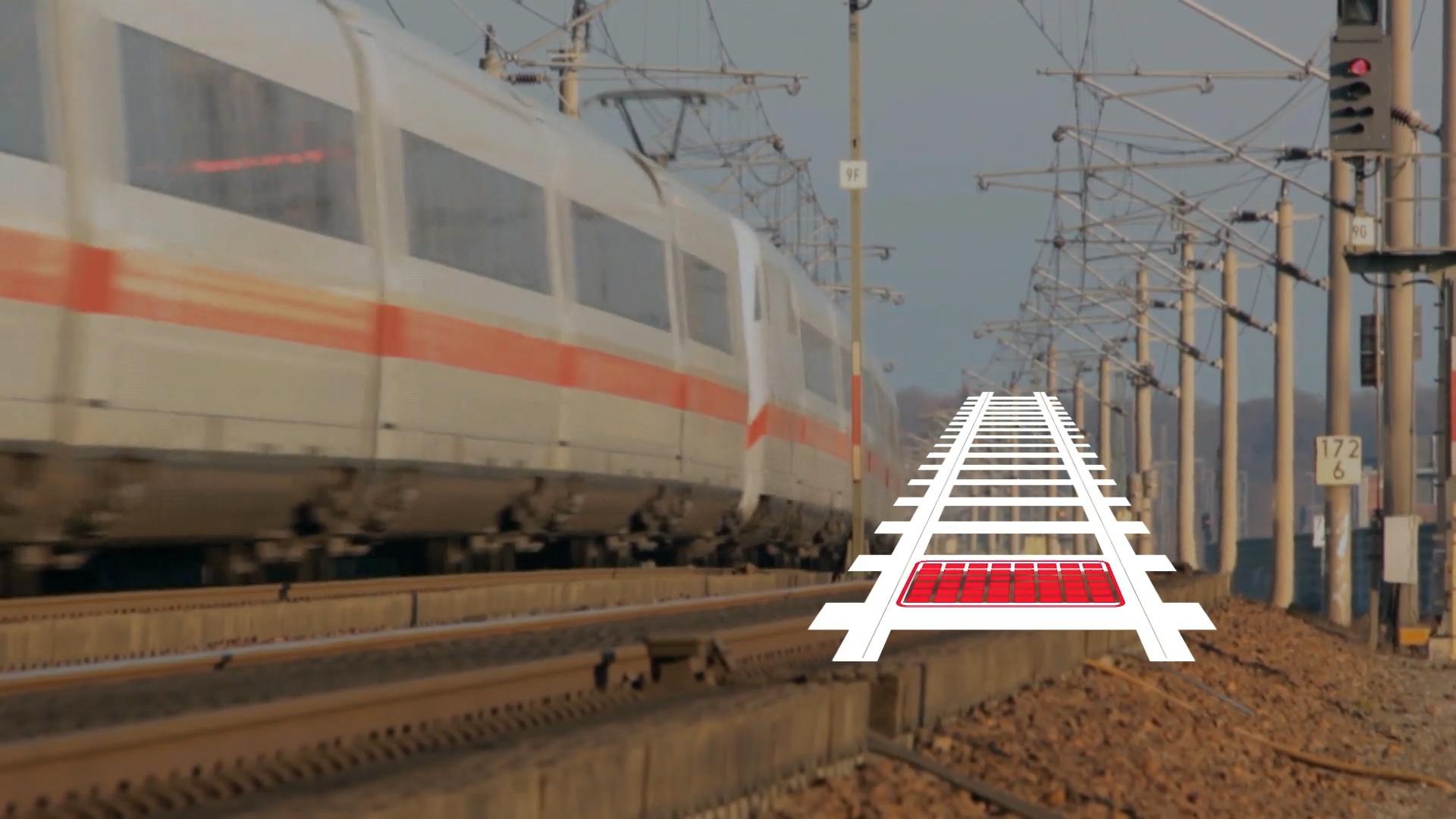 Praktisch und platzsparend: Solarmodule auf Bahnstrecken Klima Update: Strom von der Schiene