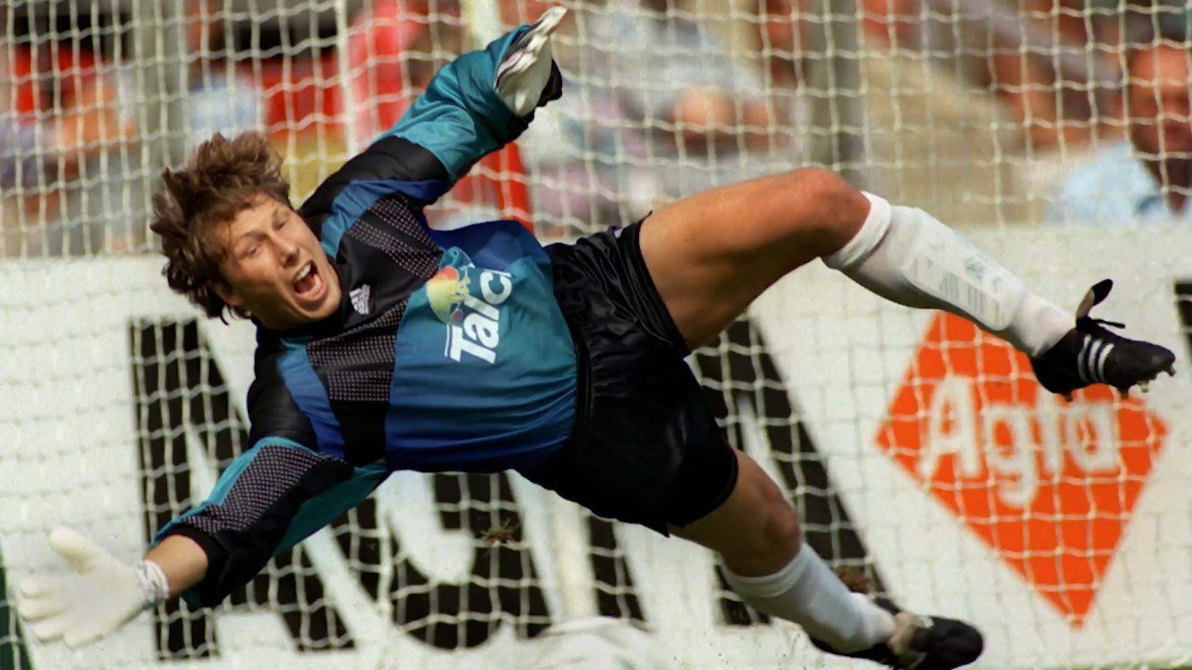 BayerLeverkusenLegende Rüdiger Vollborn vor EuropaLeagueSpielen