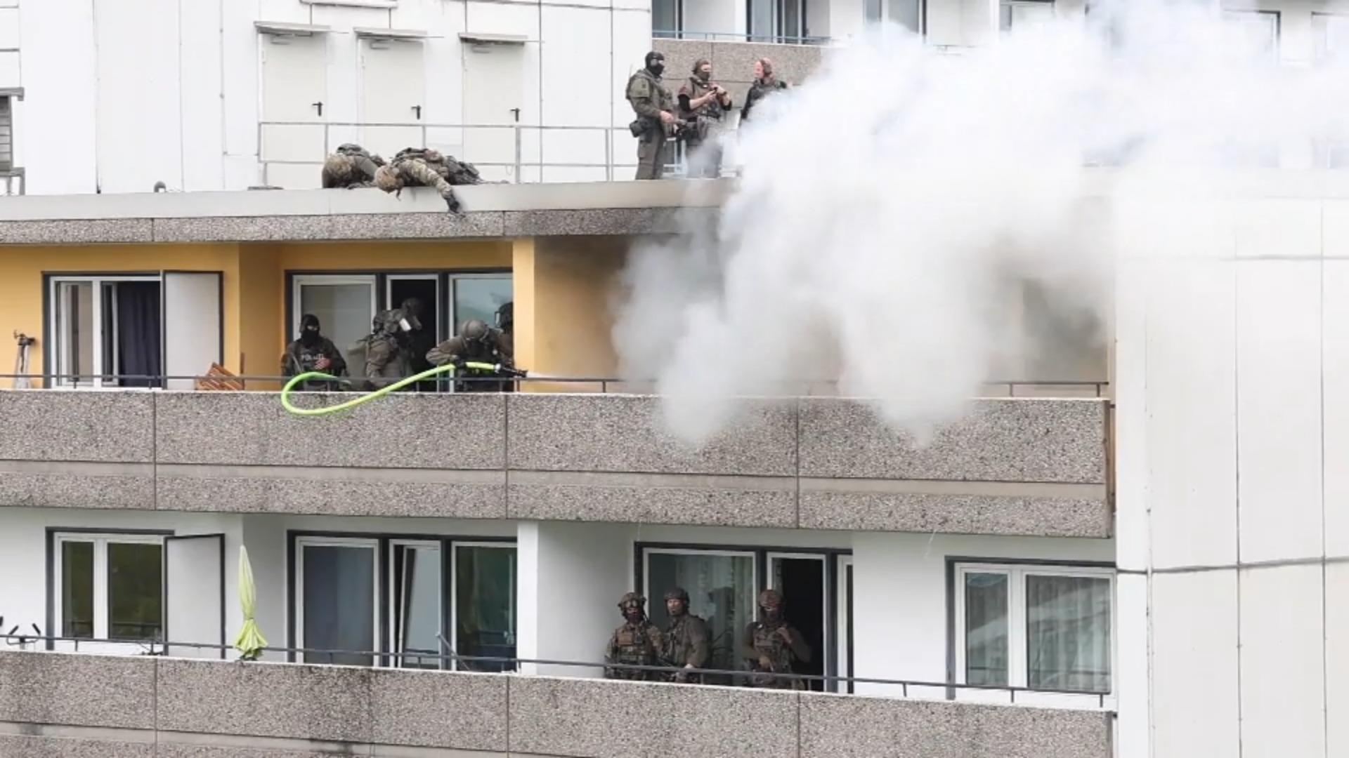 Nach Explosion in Ratingen: Verletzte kämpfen um ihr Leben Bangen um die Opfer