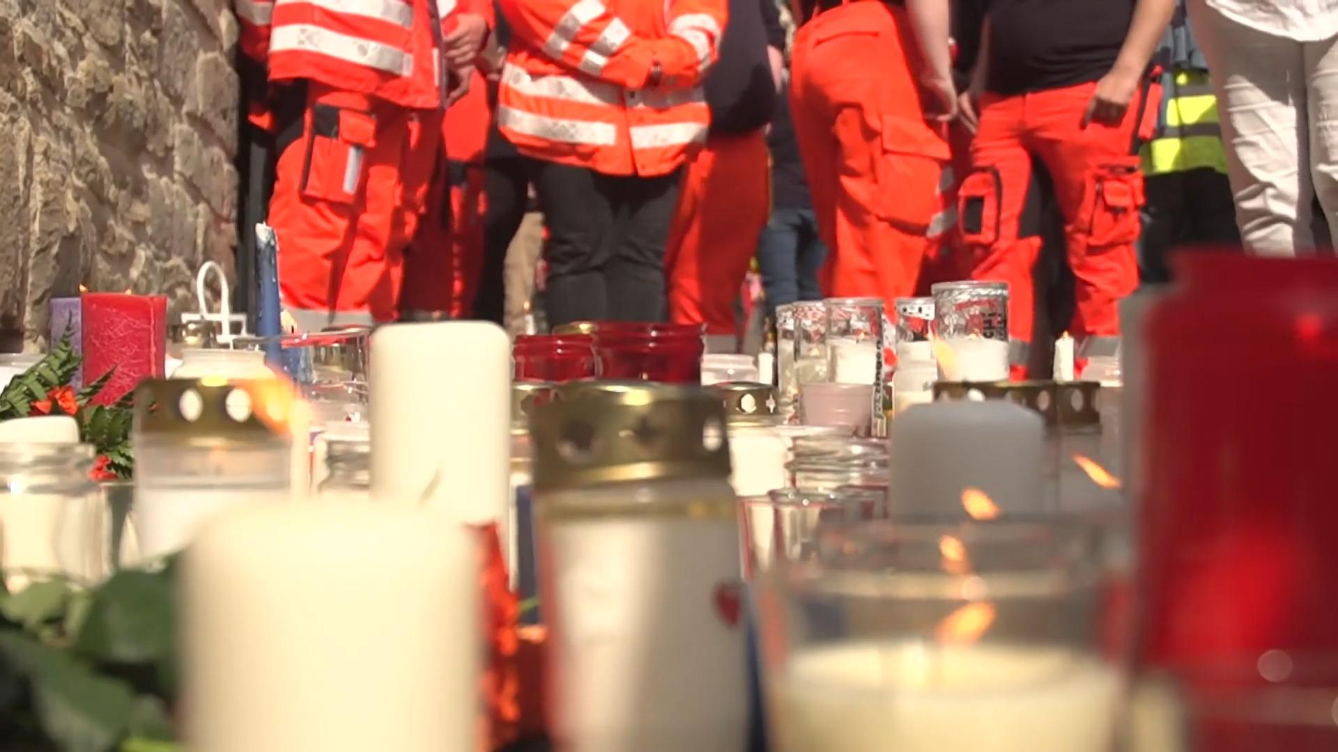 Nach Hochhaus-Horror: Welle der Anteilnahme Ratingen gedenkt der Schwerverletzten