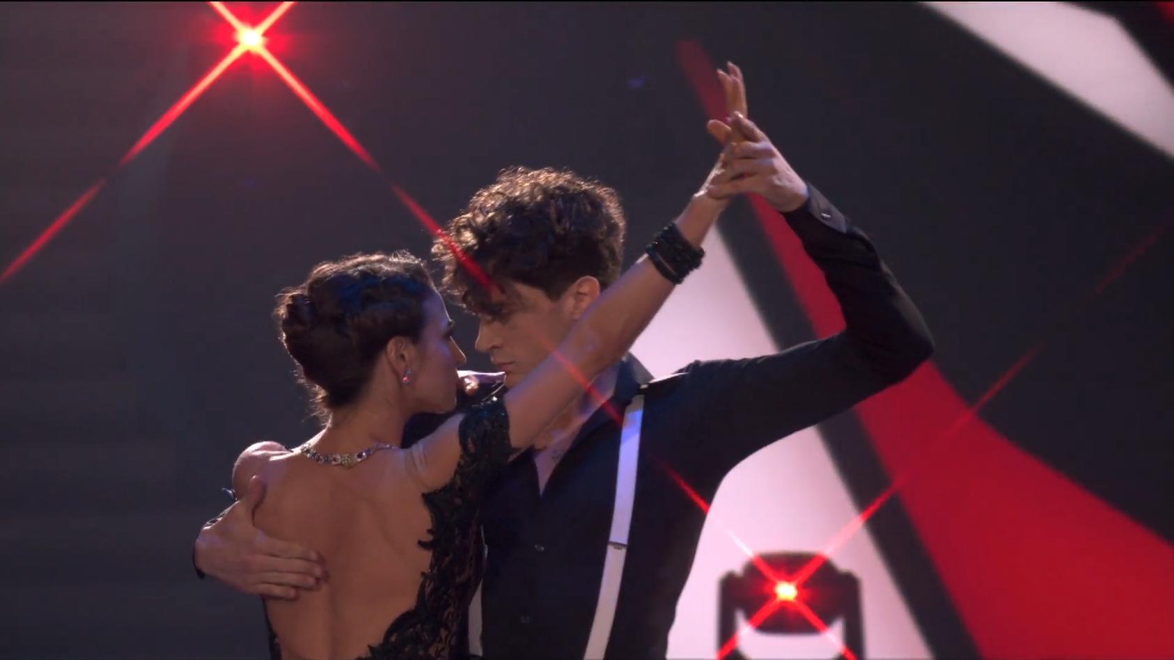 "Let's Dance"-Tanzpaar Ekat und Timon kuschelnd am Rhein "Diese Bilder sind sehr eindeutig"