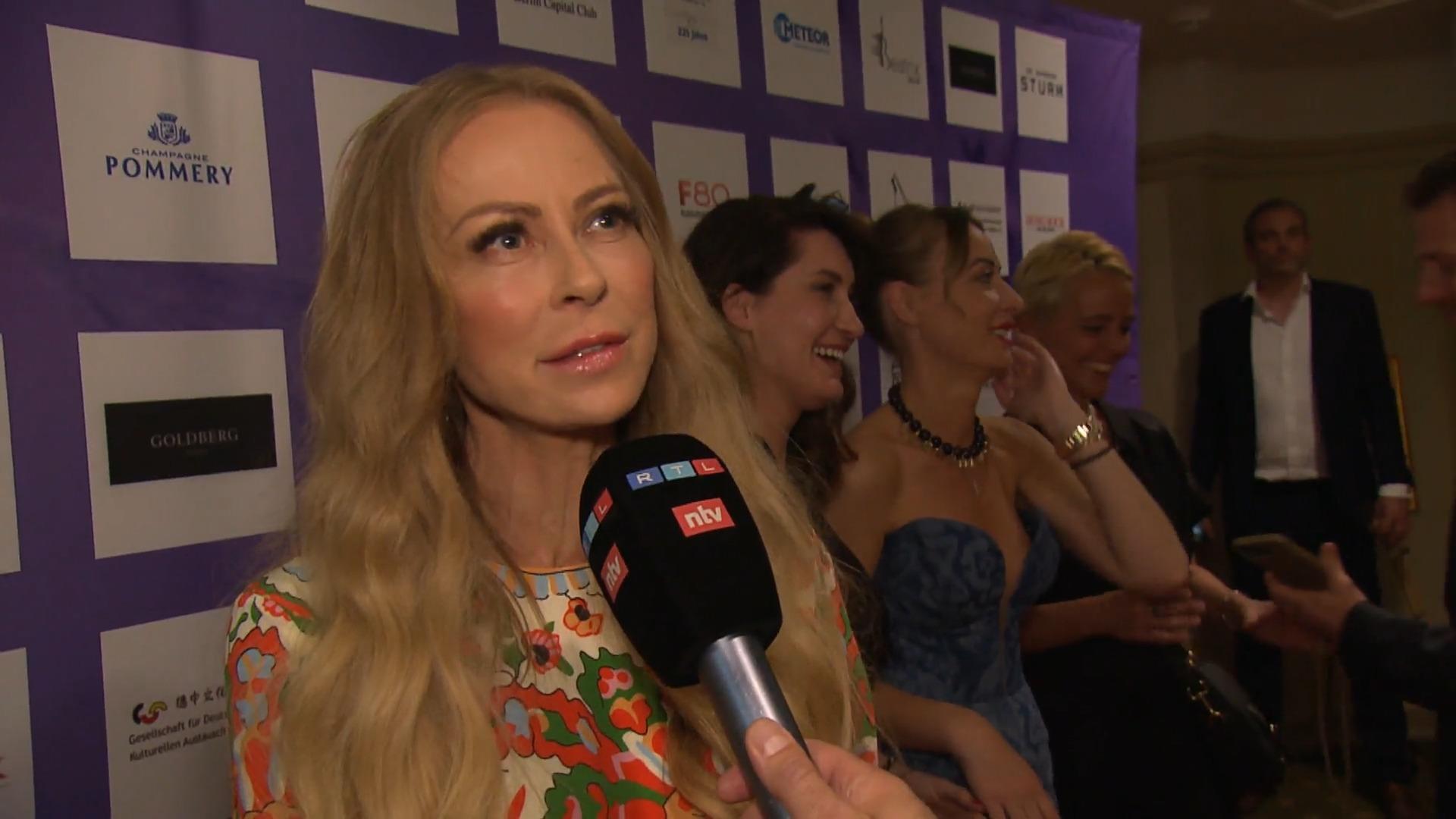 Jenny Elvers ist im Dating-Fieber Neuer Mann an ihrer Seite?