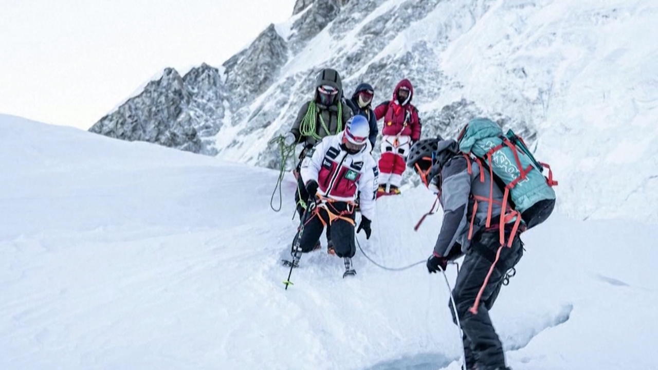 Extremsportler erklimmt ohne Beine den Mount Everest Vorbild und Volksheld
