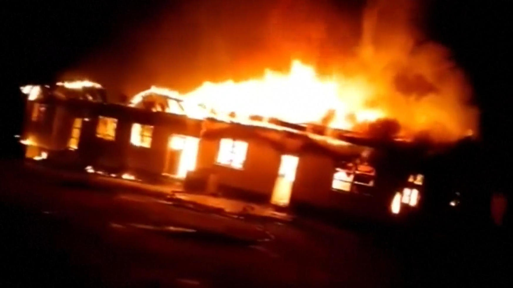 Schülerin soll Feuer in Internat gelegt haben – aus Frust! 19 Kinder und Jugendliche starben