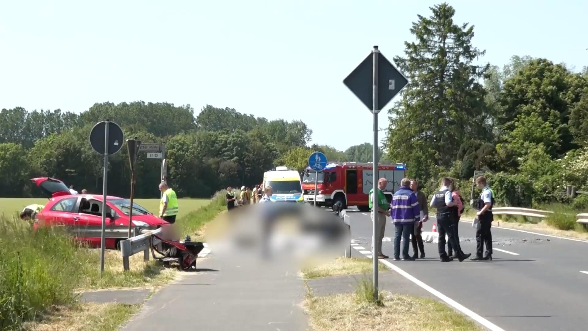 Vater und Tochter sterben bei Motorrad-Unfall Drama in Viersen (NRW)