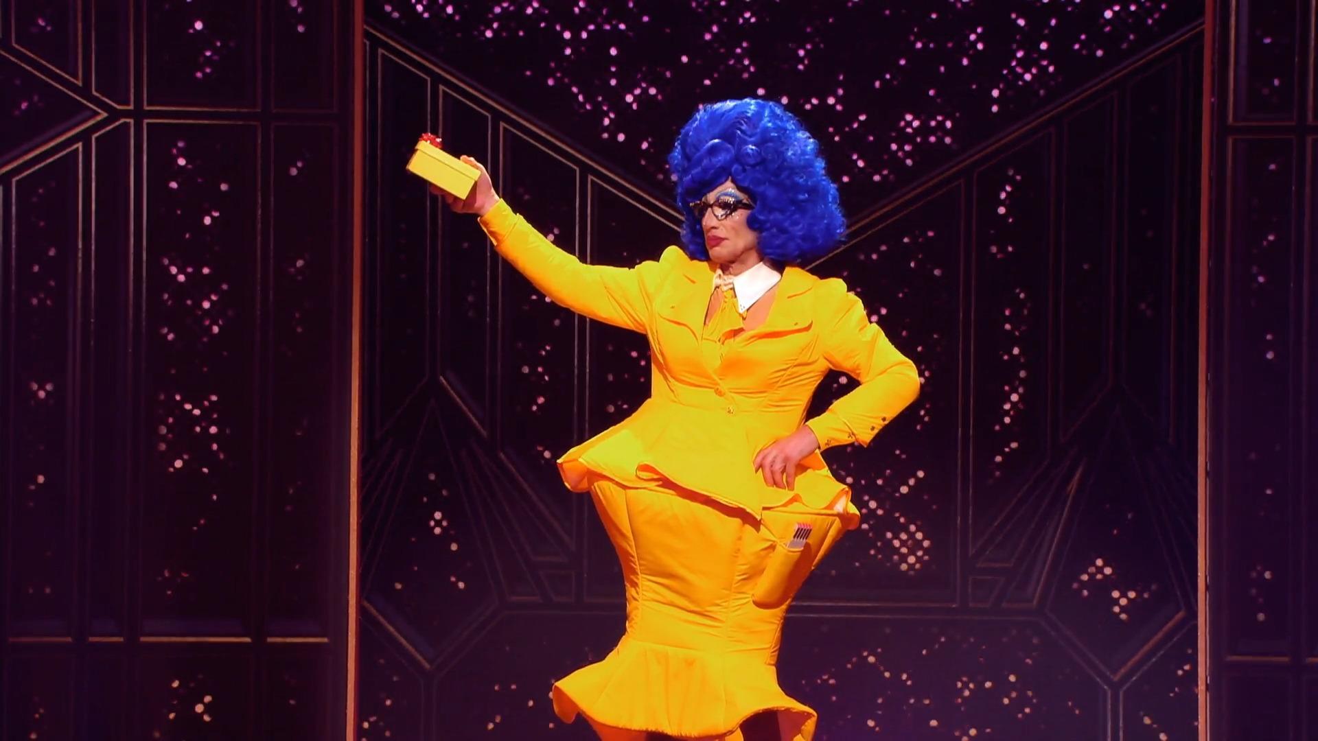 Bei Drag Queen "Una Hört" rappelt's im Karton Viva la Diva: Der Name ist Programm