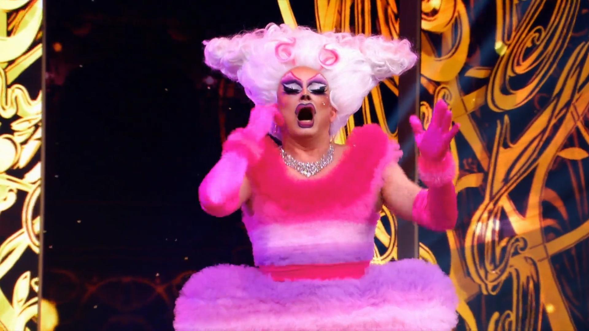 Sie ist die Königin der Nacht - gewissermaßen Viva la Diva: Hier kommt "The Wig"