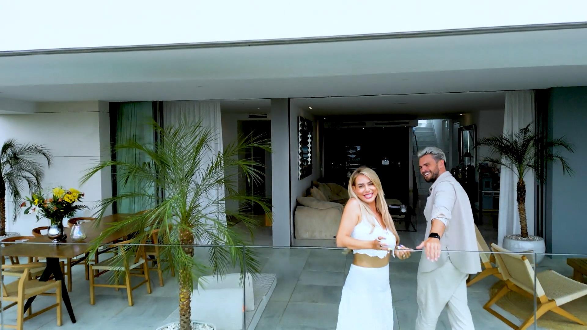 Jessica und Johannes Haller zeigen ihr neues Heim auf Ibiza Emotionale Room-Tour nach Haus-Einbruch