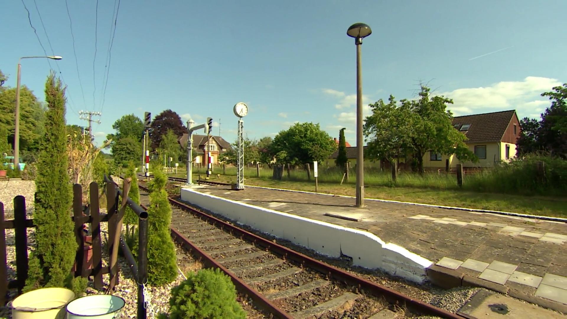 Dorfbahnhof illegal umgebaut Bahn muss Gleise in Blankenberg sperren