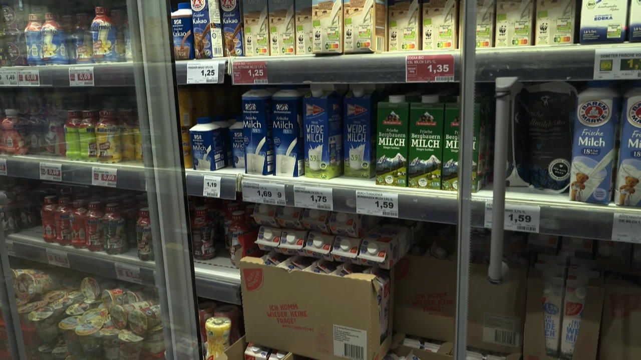 Milk drops to 99 cents. Prices drop at Aldi and Kaufland