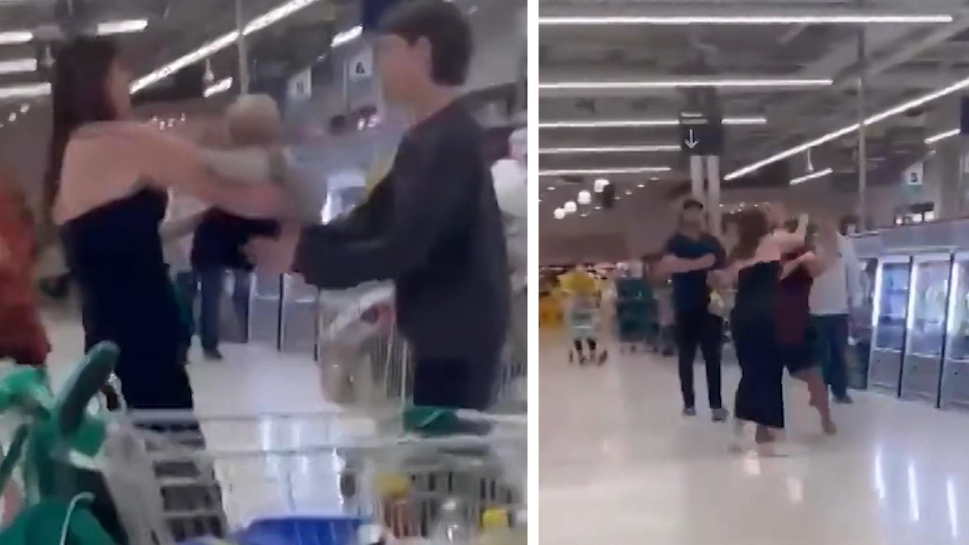 Halt mein Kind! Mama gibt Baby ab – um sich zu kloppen Schlägerei im Supermarkt eskaliert