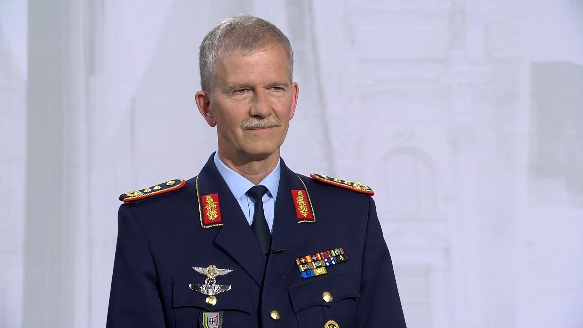 "Logistik ist kriegsentscheidend" Generalleutnant Martin Schelleis erklärt