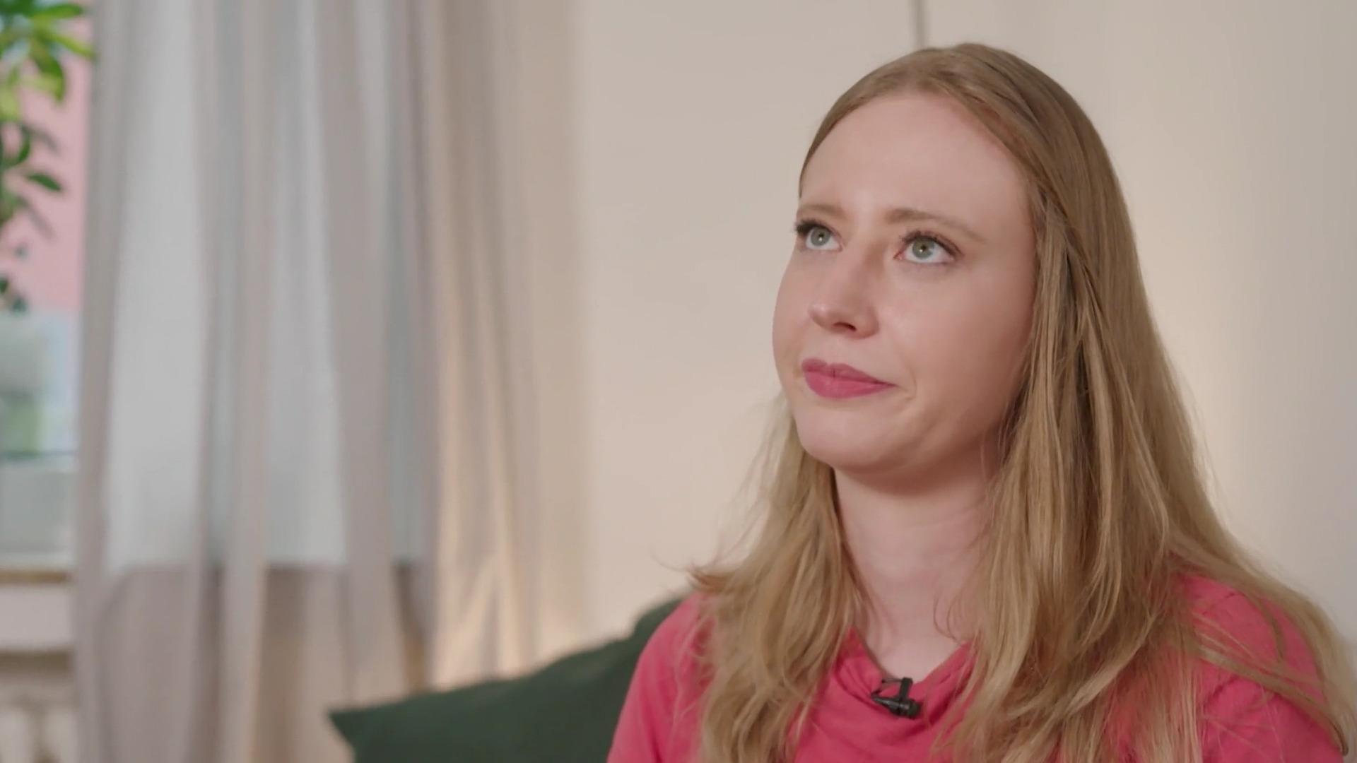 Victoria (29) kämpft mit Endometriose Unsichtbare Behinderungen