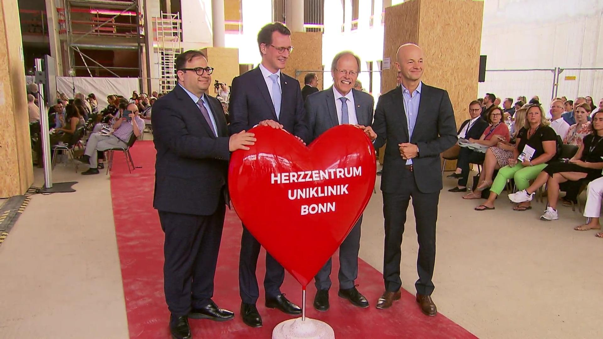 Cerimonia di completamento del nuovo centro cardiaco a Bonn