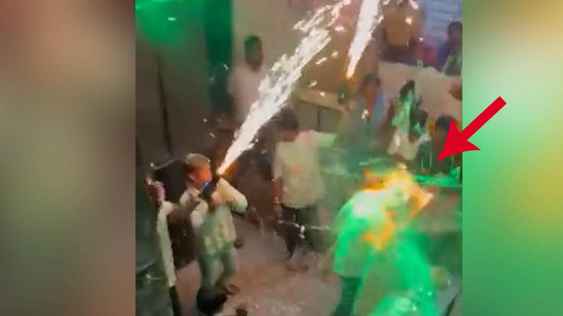 "Brenzlige" Szenen: Mann fängt Feuer auf Geburtstagsparty Gefahr durch Partyschaum!