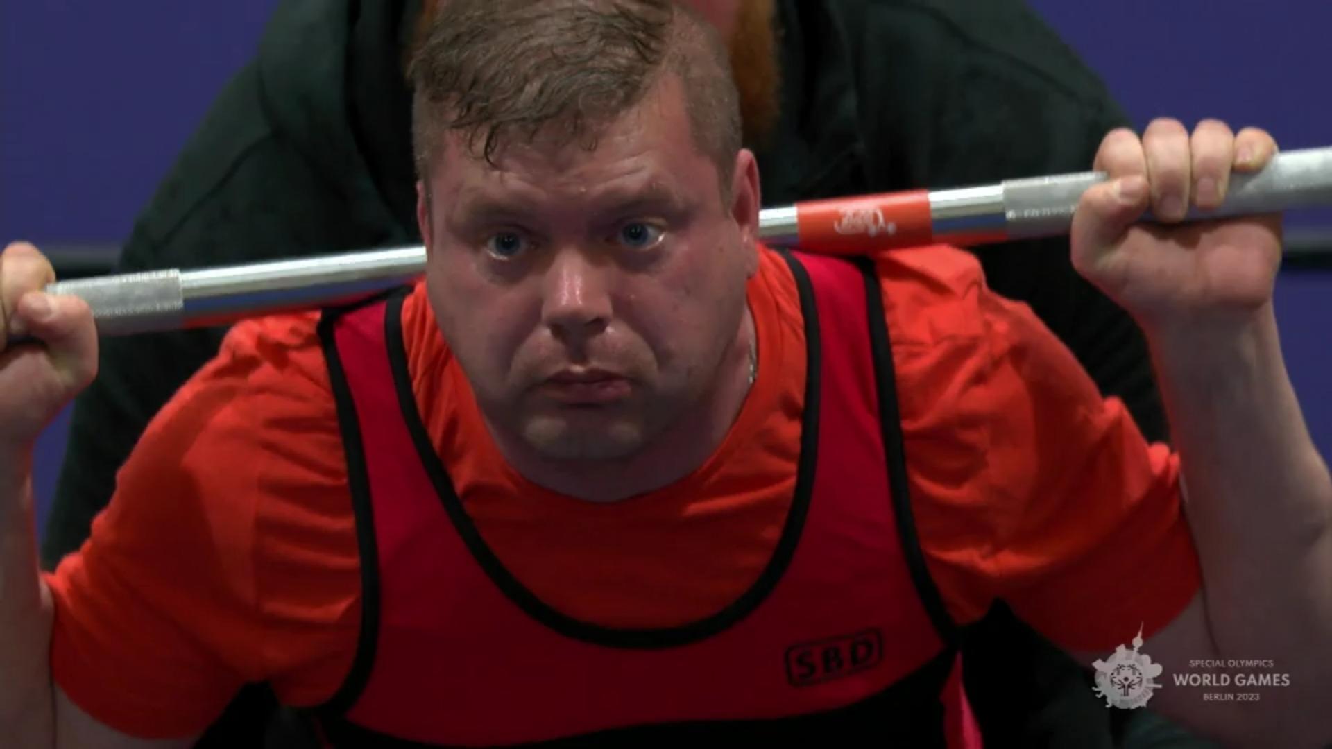 Gänsehaut-Moment beim Gewichtheben Special Olympics