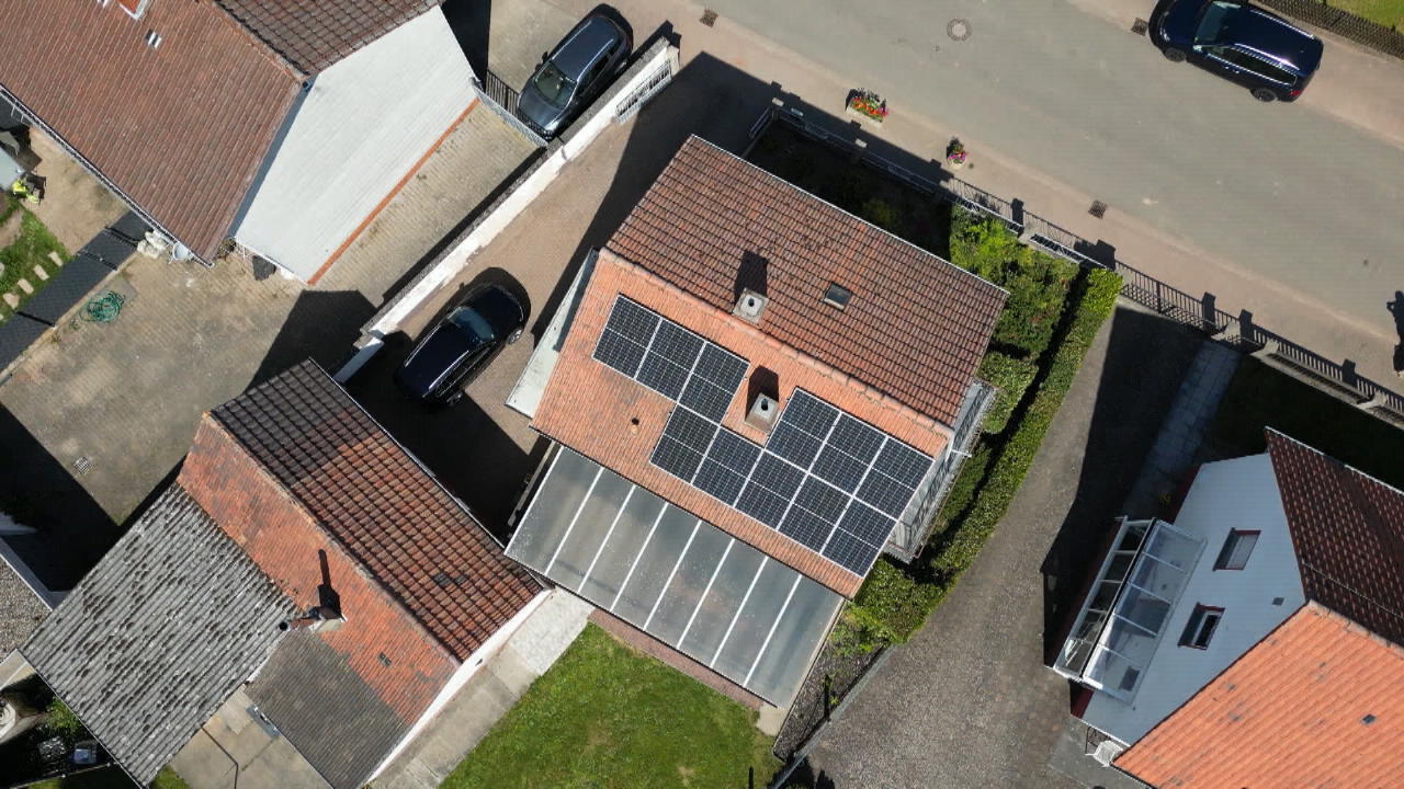 Sie kaufen Solaranlage - und bleiben auf 20.000 Euro sitzen Miese Abzocke mit Photovoltaik