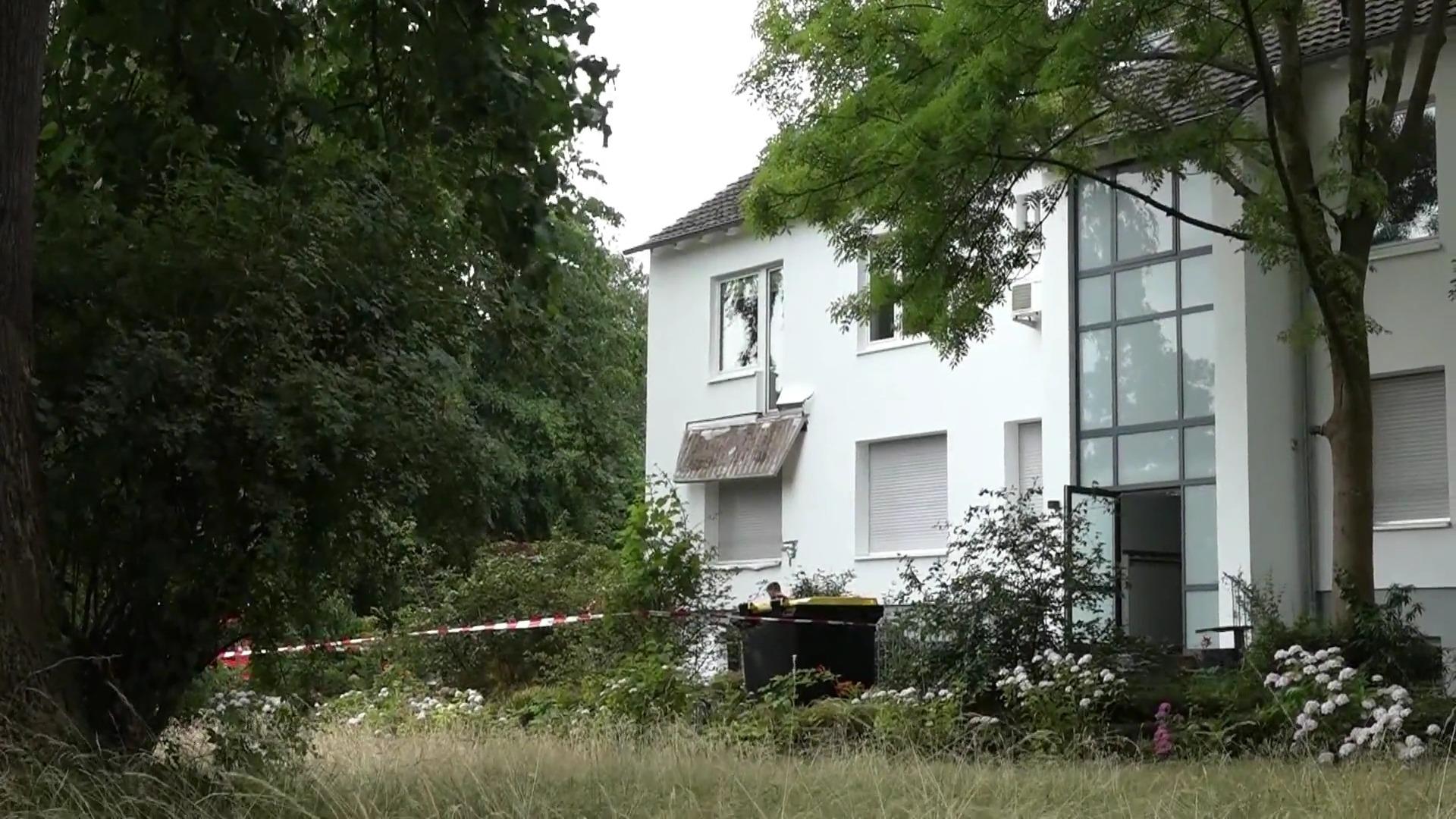 Ön bahçe balkonu çöktü: Monchenkladbach'ta iki kadın ağır yaralandı