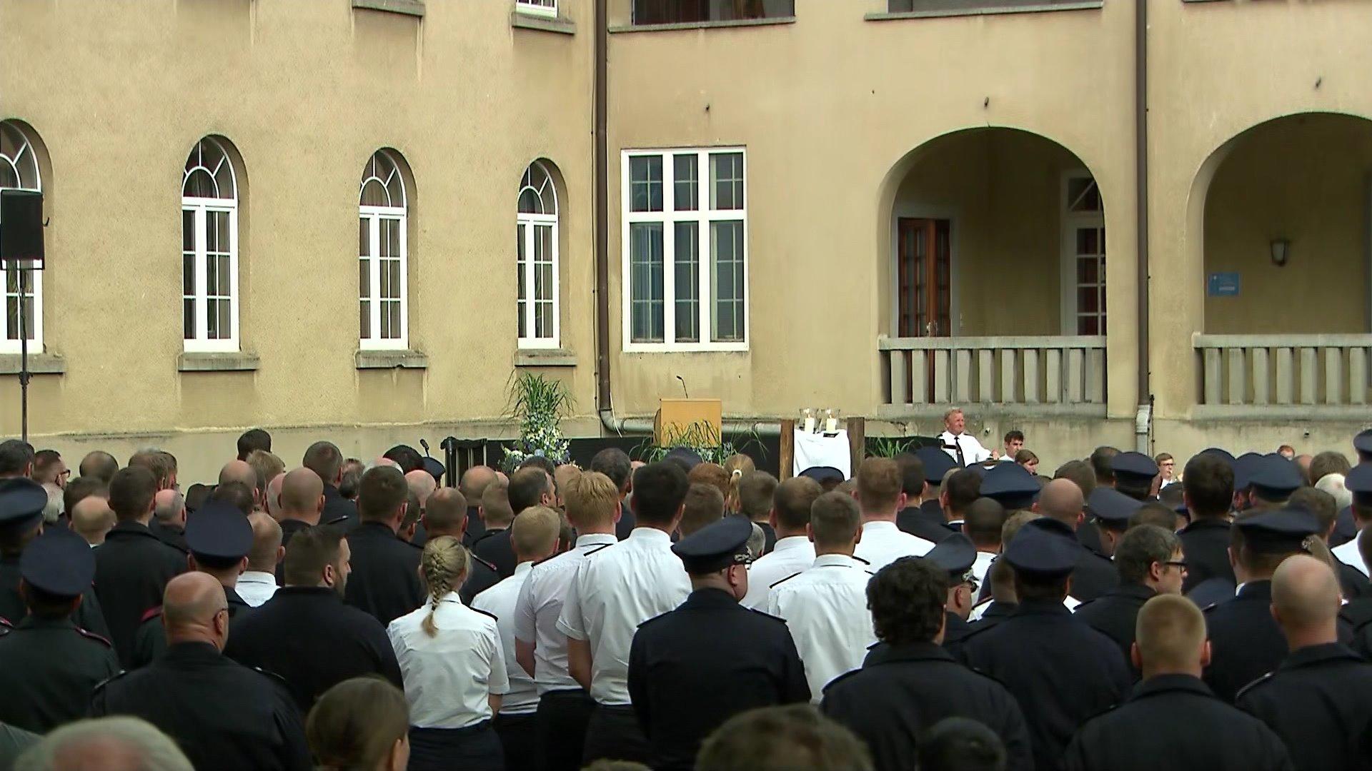 Conmemoración de los bomberos muertos en la tragedia del incendio en Sankt Augustin